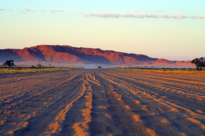 Cedarberg_Africa_Self-drive-Namibia_dirt_road_700